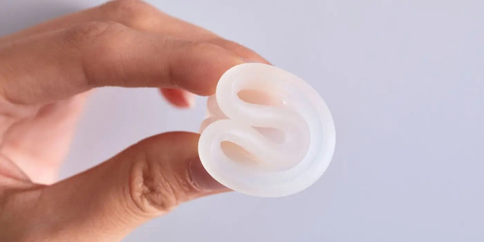 Cache-téton  en silicone réutilisable et adhérent. 