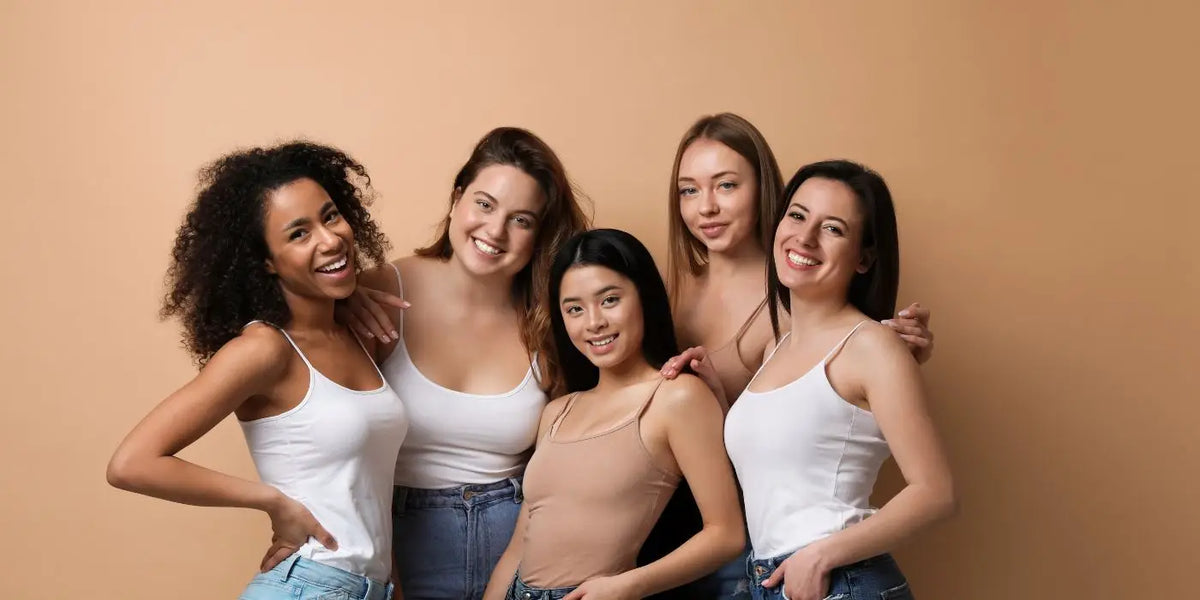 Cinq femmes présentant une morphologie différente.