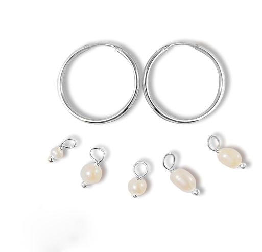 boucles d'oreilles en argent avec perles blanches pendantes, style minimaliste et élégant, modèle lucile
