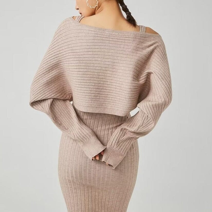 ensemble robe pull axelle en maille côtelée beige avec manches longues et col bateau, idéal pour une tenue élégante et confortable