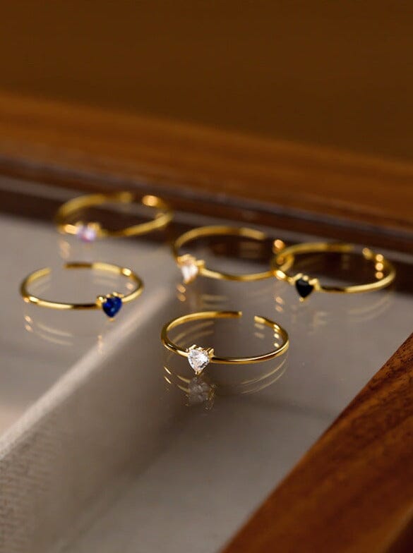 Bague en or avec une pierre en forme de coeur en diamant, design élégant et raffiné pour les occasions spéciales