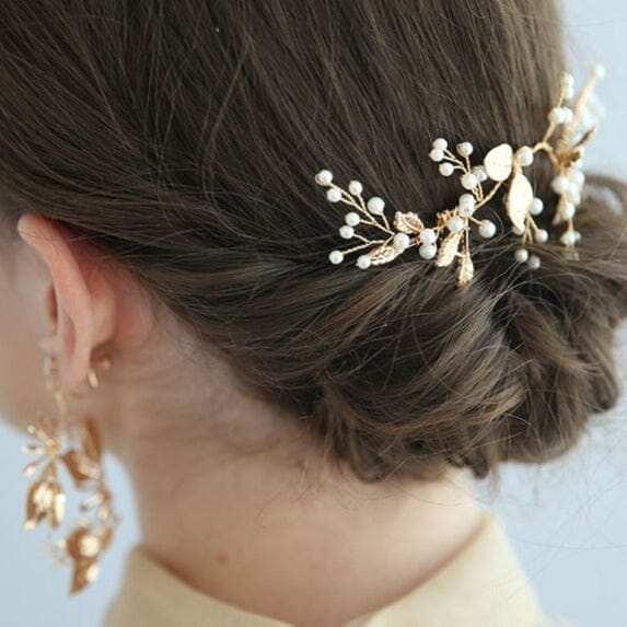 bijou de cheveux mariage marin avec perles et fleurs pour coiffure de mariage élégant pour femme