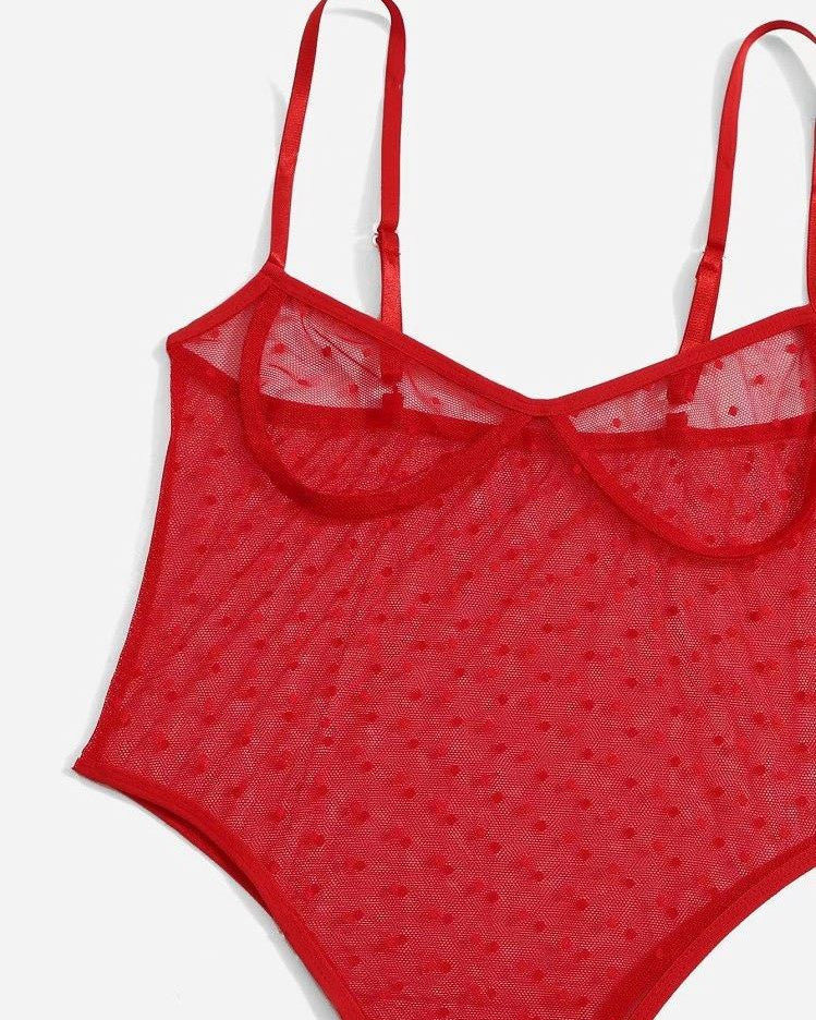 body saint-valentin ambre en dentelle rouge transparente avec des pois, bretelles réglables pour une allure sexy