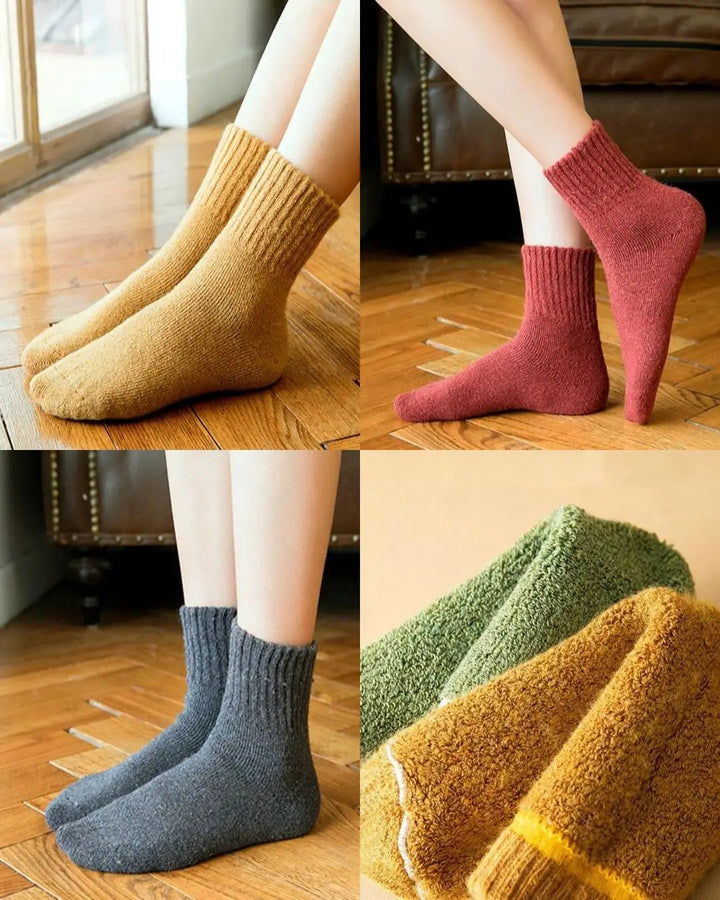 Chaussettes d'hiver en laine mérino pour un confort optimal et une chaleur incomparable, disponibles en différentes couleurs.