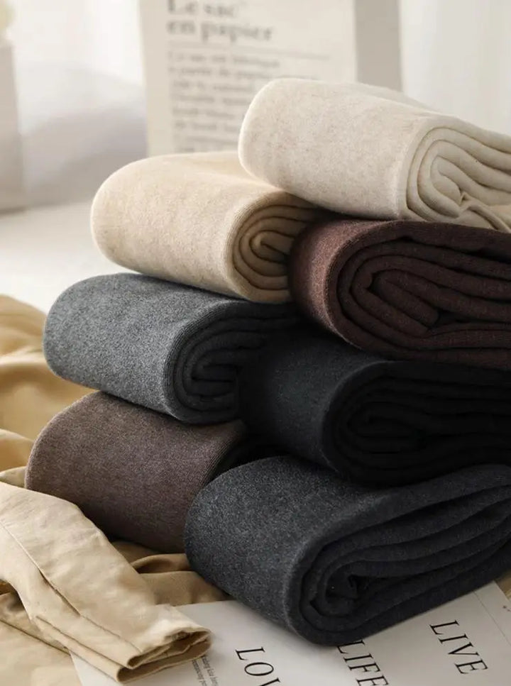 collants molletonnés hiver en cachemire disponibles en 6 coloris différents pour une chaleur optimale par temps froid