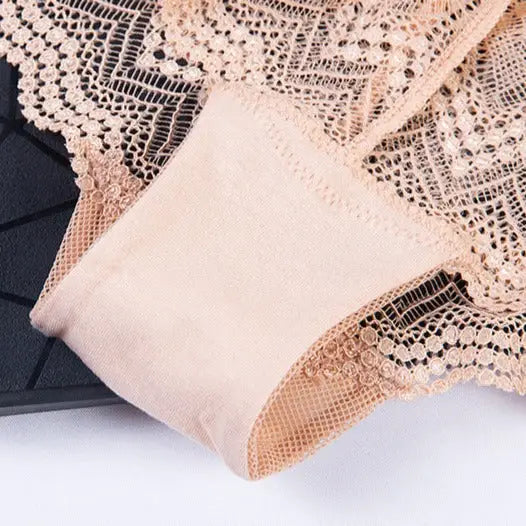 culotte invisible Alicia en dentelle beige pour un confort discret et élégant