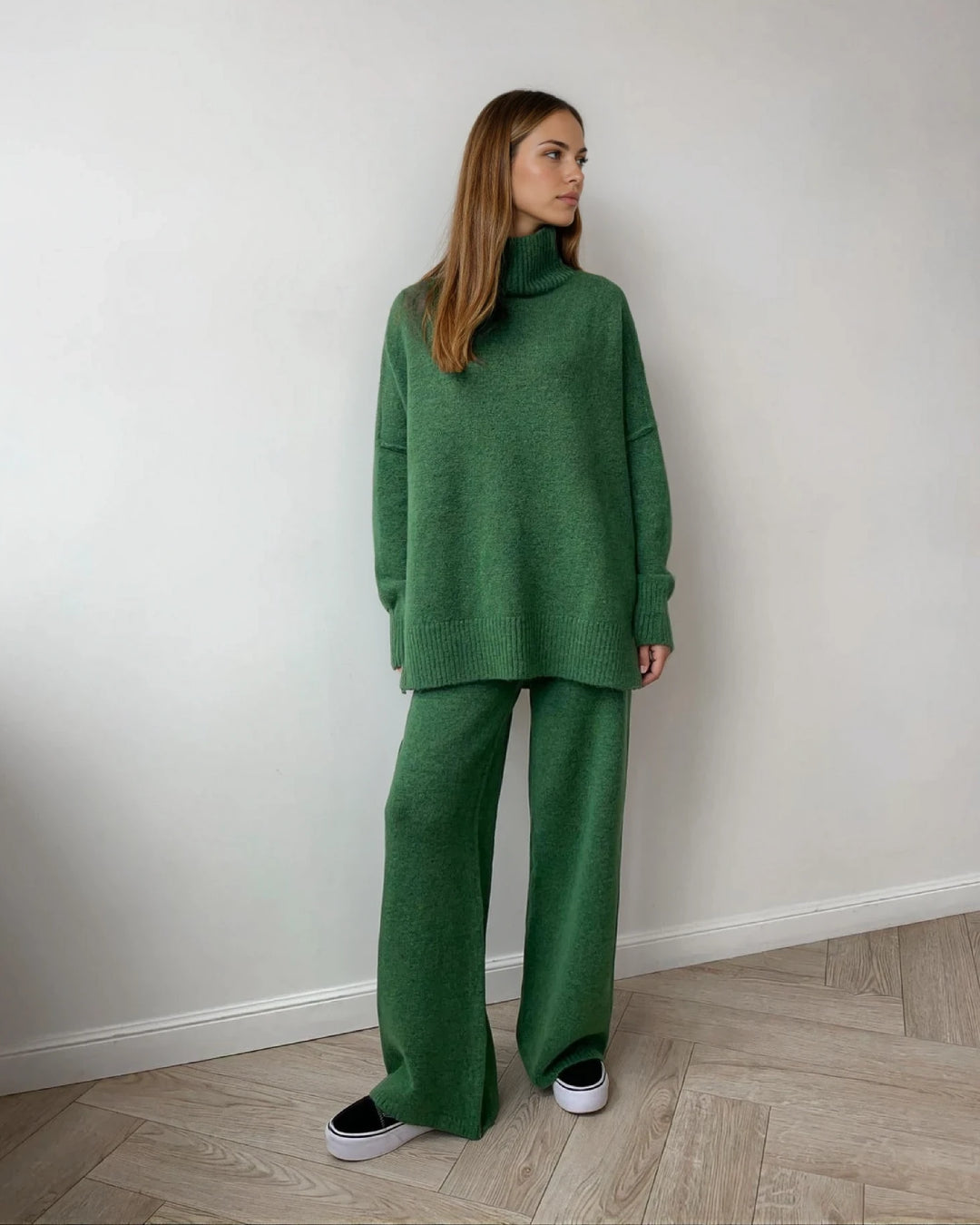 Ensemble pull pantalon cocooning vert pour femme, Juliette, confort et style pour détente à la maison, automne-hiver.