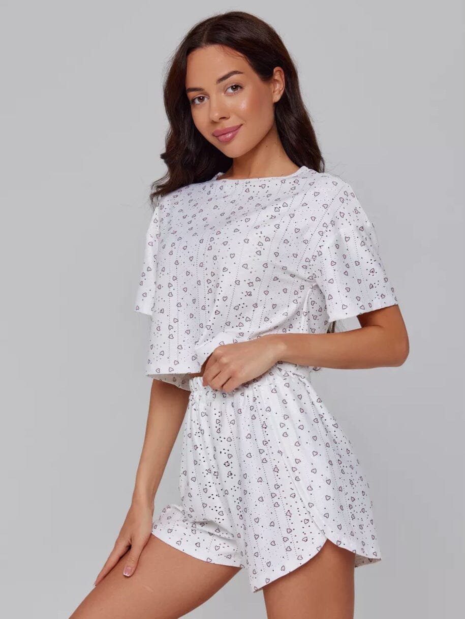 pensez à vos nuits d'été avec ce pyjama short blanc léger eugénie, parfait pour un confort et une fraîcheur maximaux