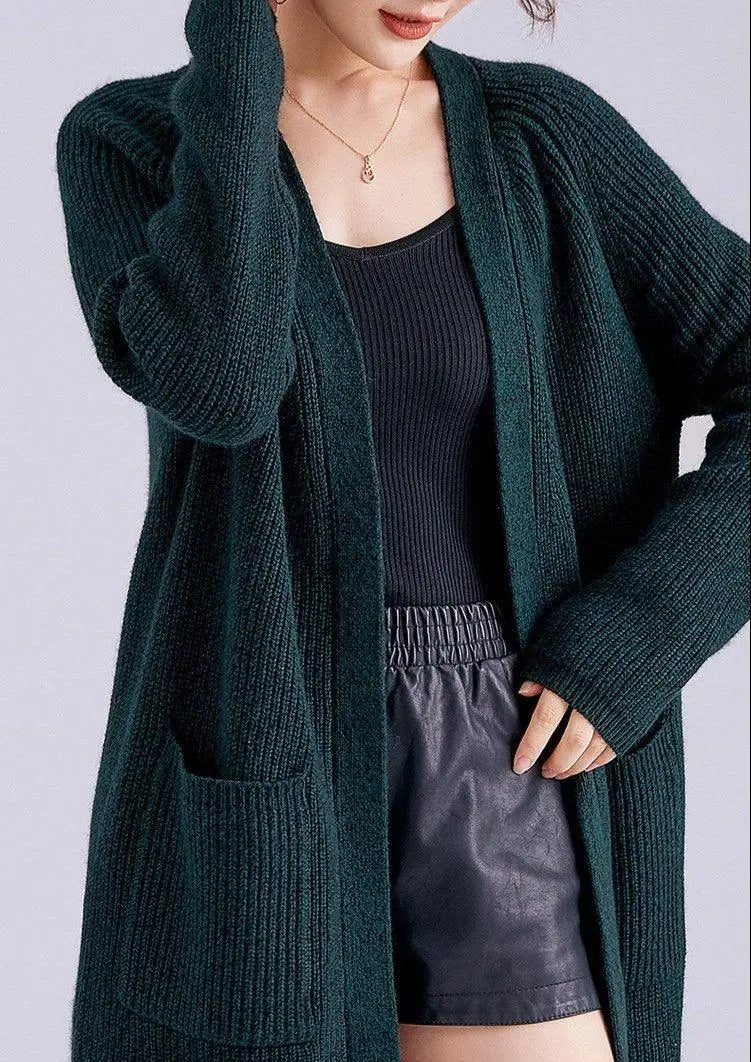 gilet long en laine et cachemire vert foncé pour femme, idéal pour un look cosy et élégant, avec poches avant pratiques