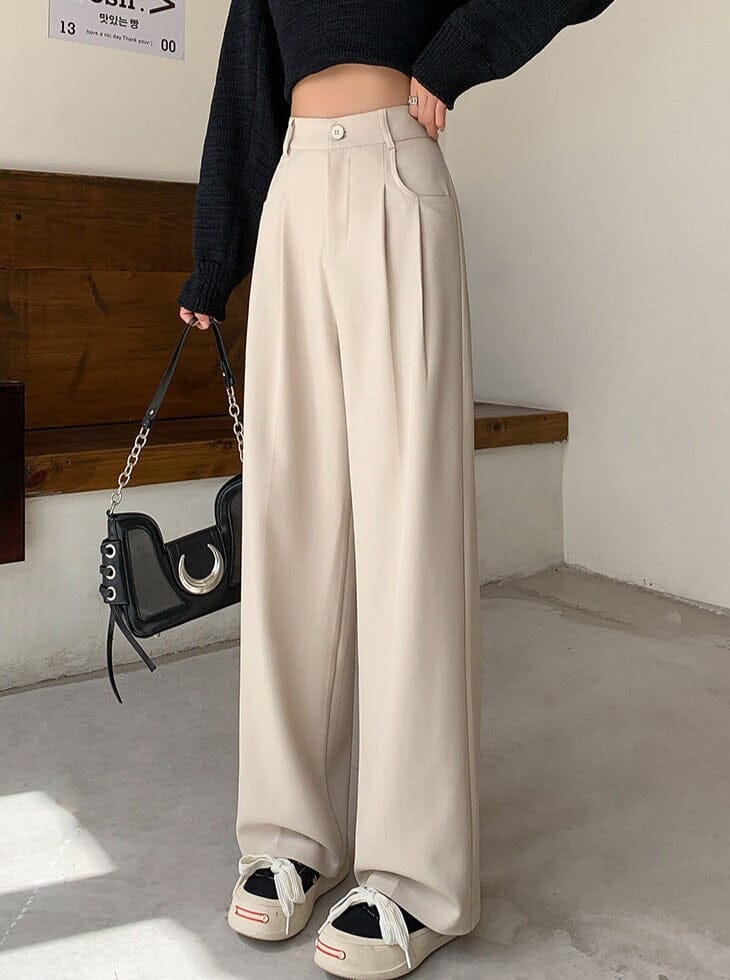 ensemble pantalon femme chic suzie en blanc, haut court à volants, pantalon taille haute fendu, tenue élégante et moderne