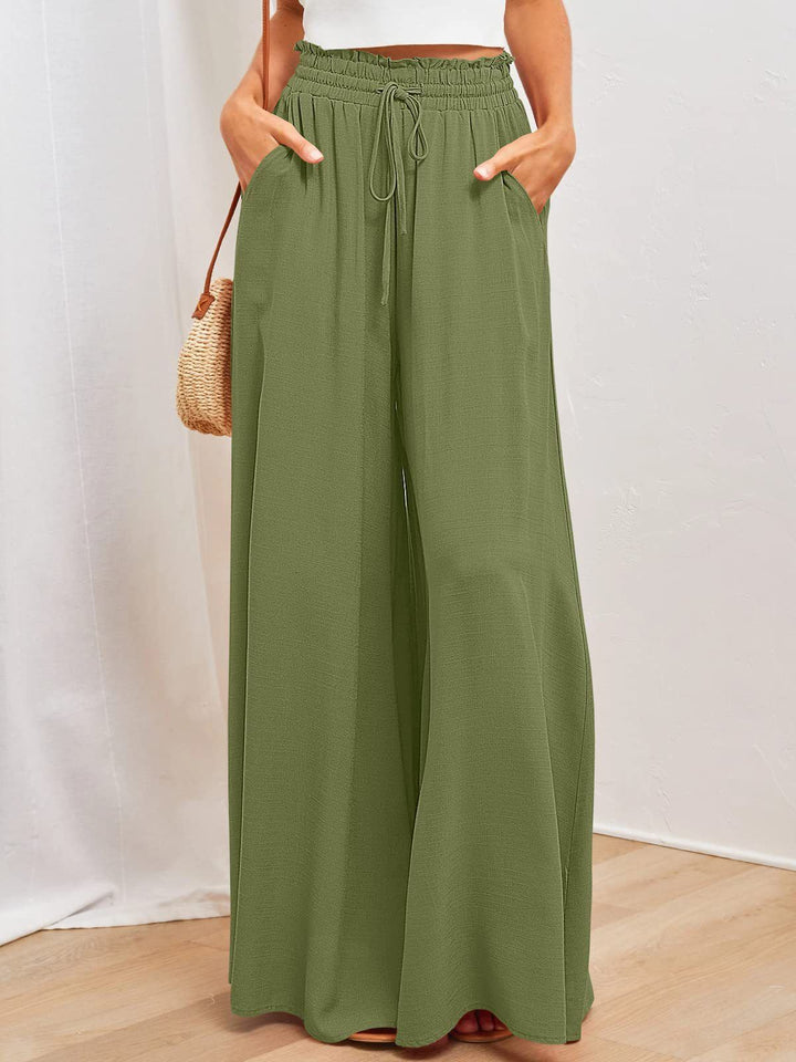 Femme portant Pantalon Large Fluide Femme - Gaëlle Vert S - Les Petits Imprimés