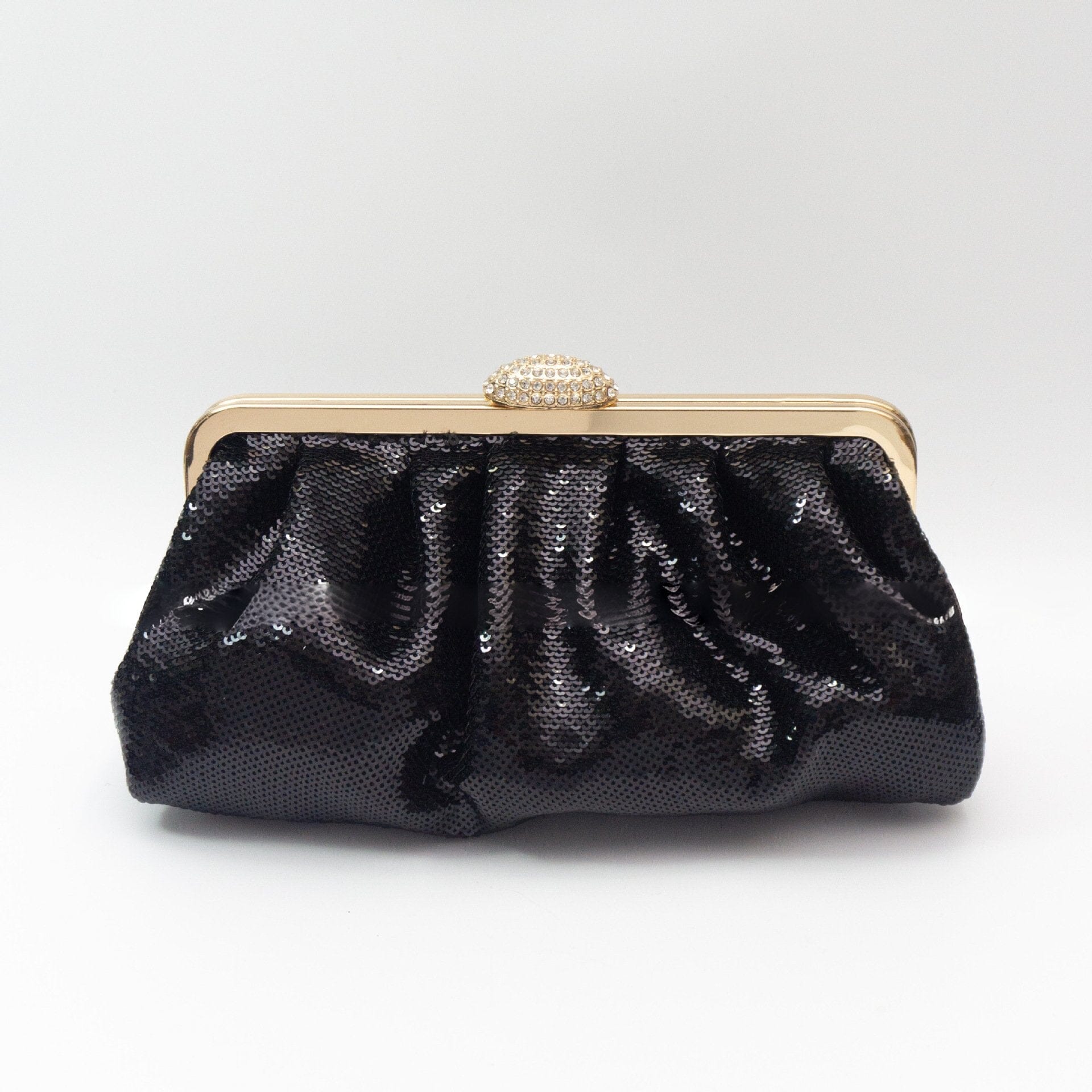 Pochette soirée luxe Kim élégante en sequins noirs avec fermoir doré, idéale pour accessoires de soirée chic.