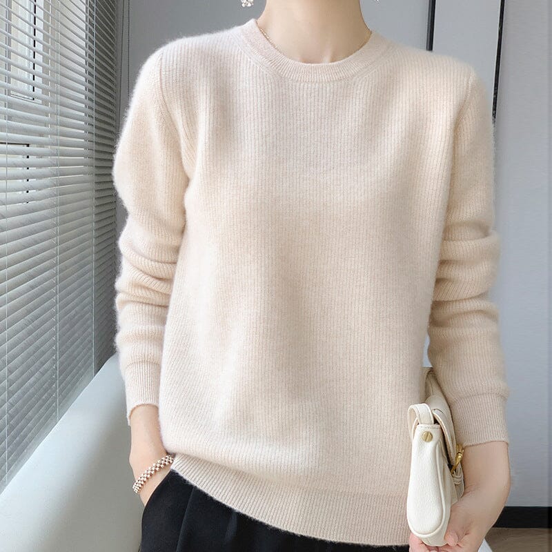 pull en laine mérinos pour femme, modèle ines, couleur beige, parfait pour un look élégant et confortable en hiver