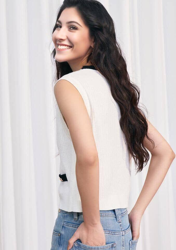 Gilet Sans Manche Détails dorés bordures contrastantes – Les