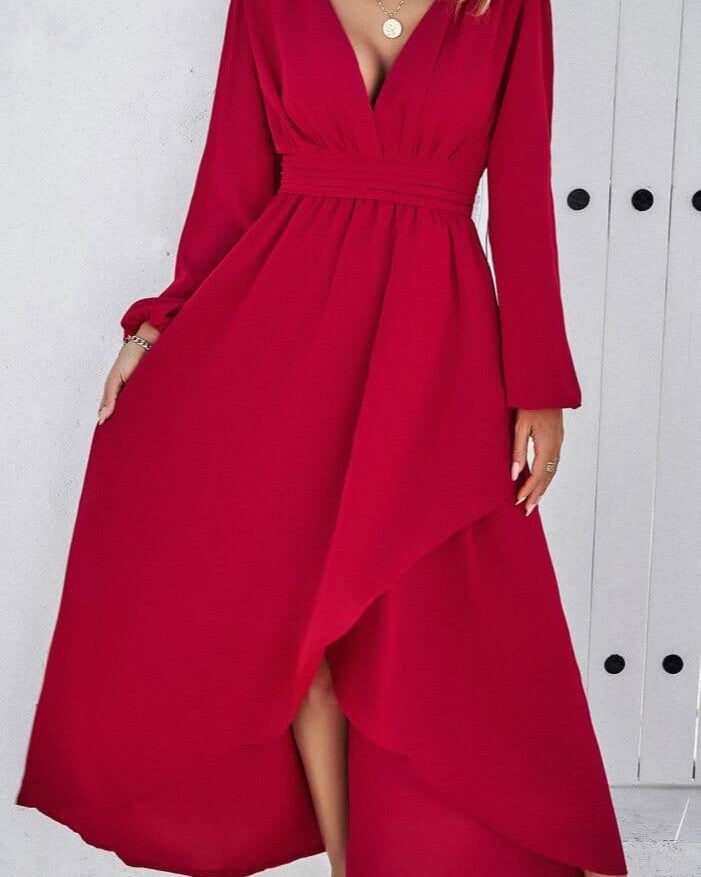 robe longue à manches longues gaia en tissu fluide rouge, idéale pour une soirée élégante ou un événement spécial