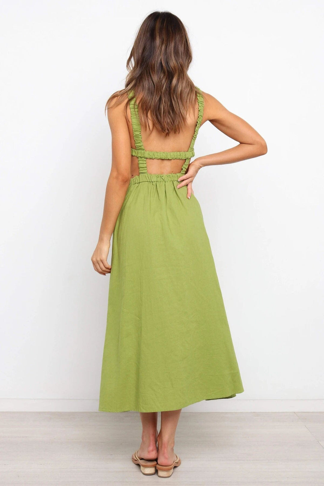 Femme portant Robe Dos Nu Longue - Elena Vert S - Les Petits Imprimés