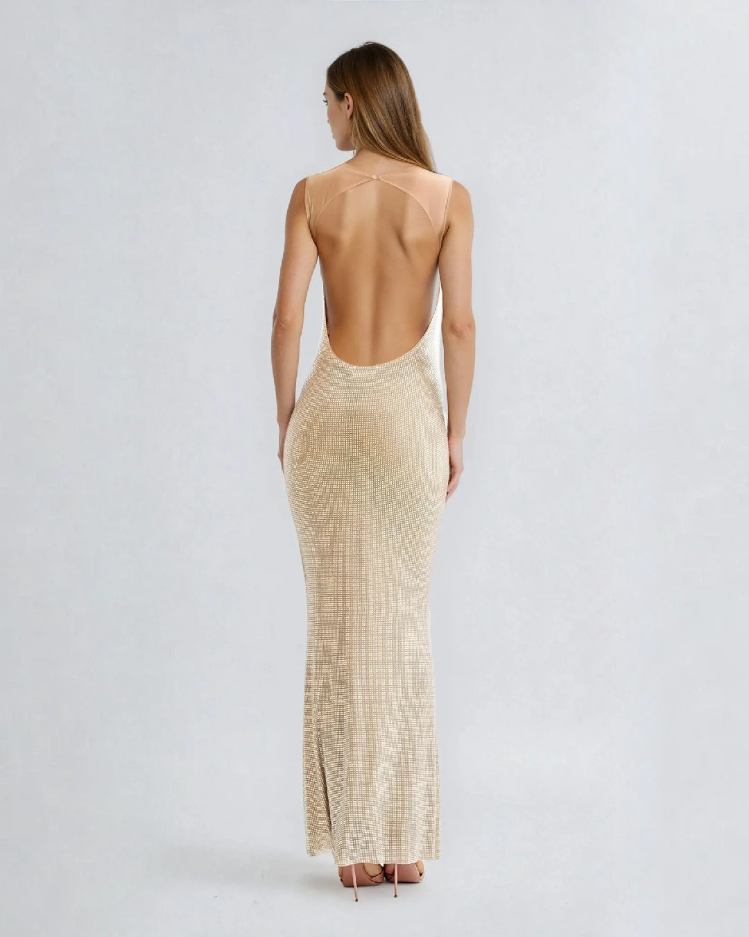 Robe cocktail strass Nessa élégante, silhouette ajustée et scintillante, idéale pour les soirées et événements spéciaux.