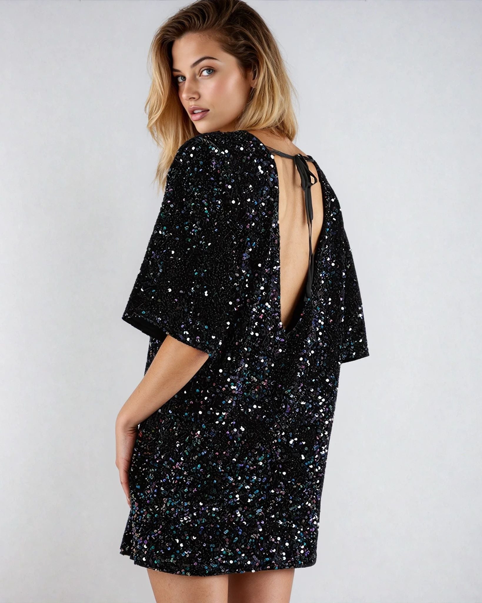 Robe Noire À Sequins - Ezia