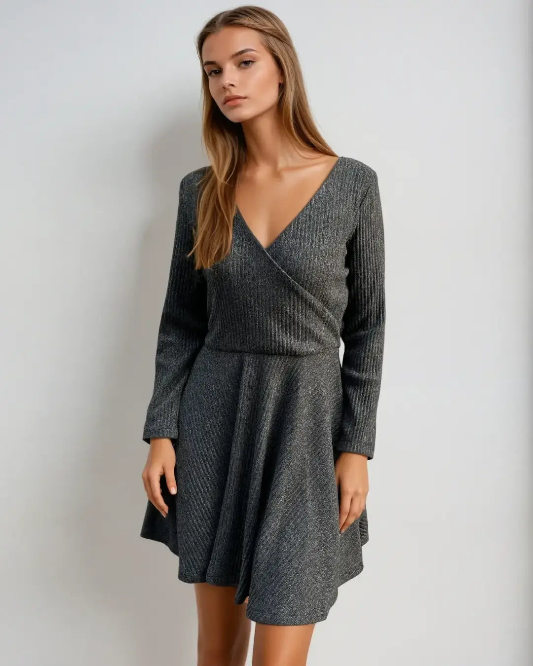 Robe Pull Cintrée Décolleté cache-cœur flatteur – Les Petits