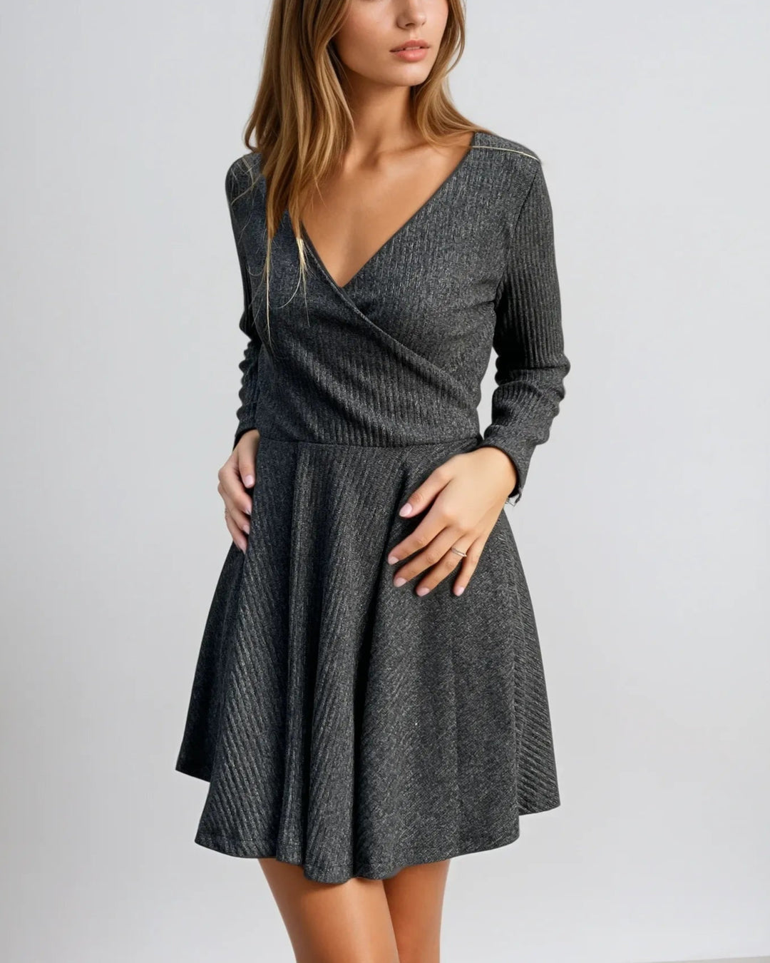 Robe Pull Cintrée Décolleté cache-cœur flatteur – Les Petits