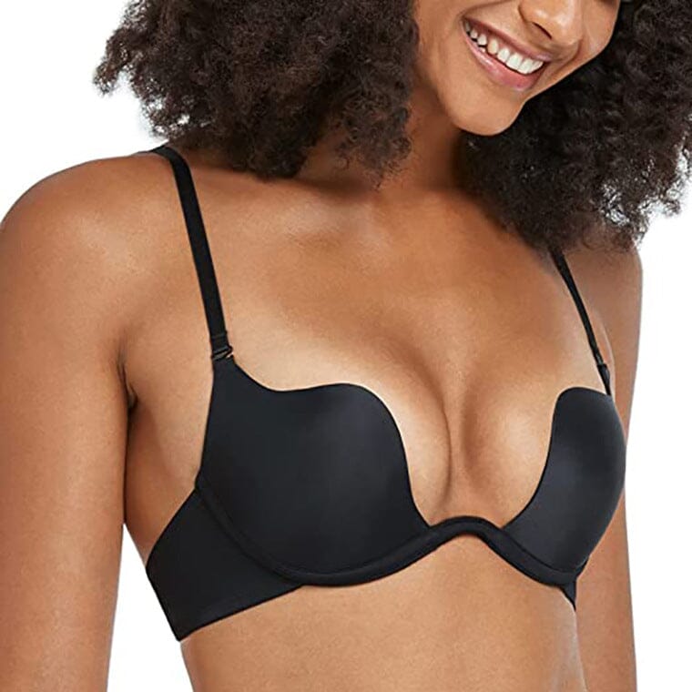 soutien-gorge noir décolleté plongeant, modèle myriam, en photo porté, idéal pour un look séduisant et élégant