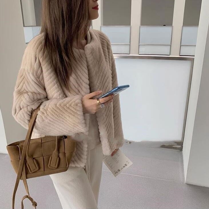 veste femme en fausse fourrure beige chic marcellla, élégante et chaude pour un style raffiné et intemporel