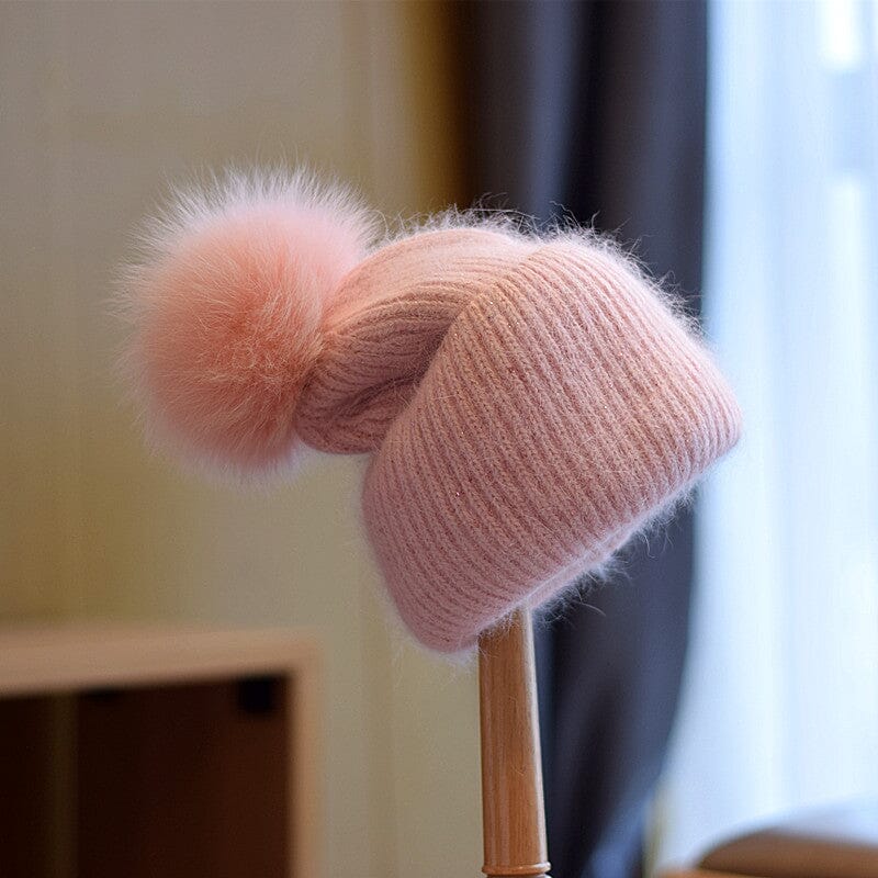 Bonnet à pompon tricoté à la main en gris et rose -  France