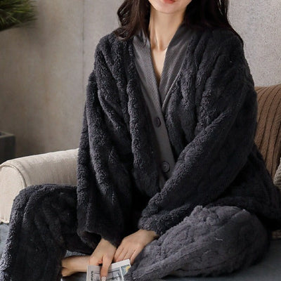Femme portant Ensemble Pyjama Hiver Gris M - Les Petits Imprimés