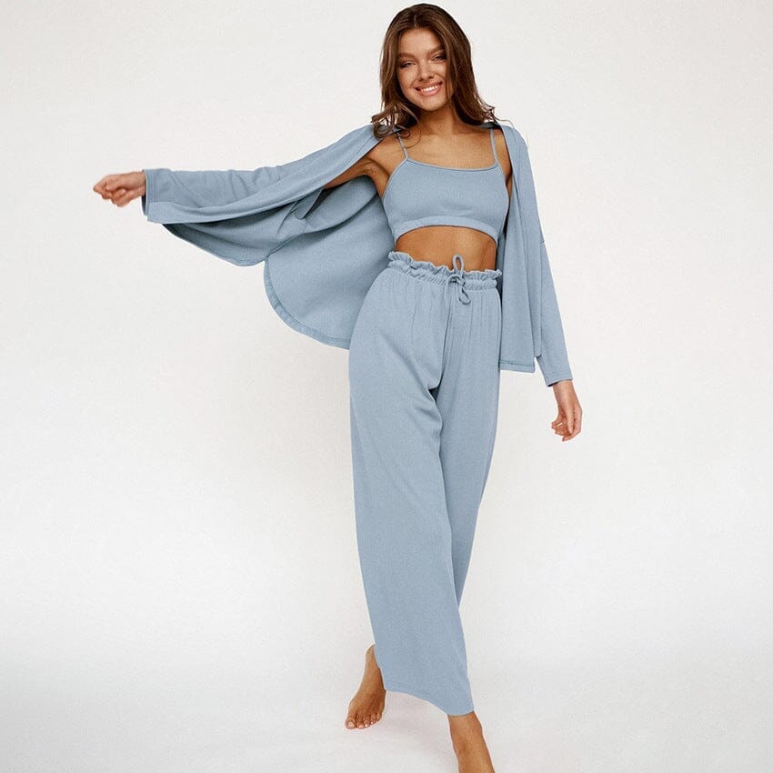 Femme portant Ensemble Pyjama Pantalon - Caroline Bleu clair S - Les Petits Imprimés