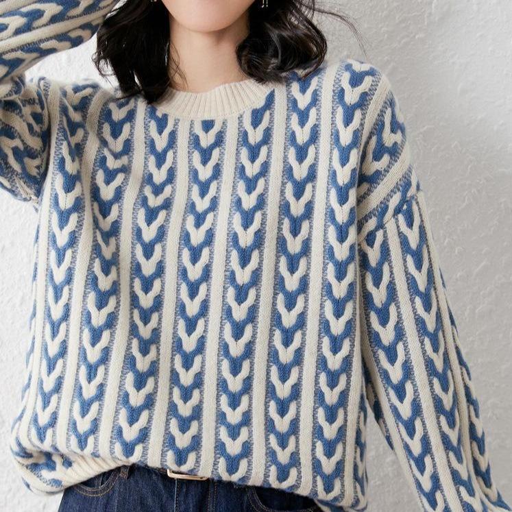 pull coloré femme en laine 100% ayla motif bleu et blanc pour un look chic et confort idéal pour les saisons fraîches