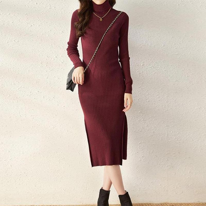 robe pull col roulé célénia en maille côtelée de couleur bordeaux, élégante et confortable, parfaite pour l'automne-hiver